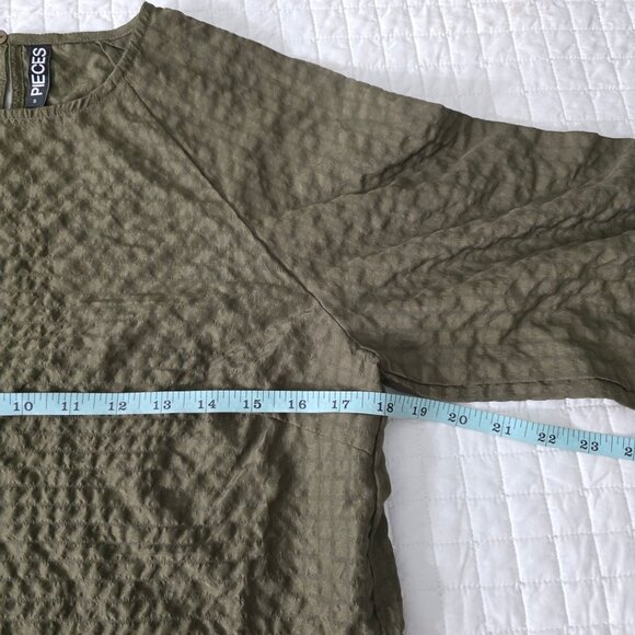 Pieces Loose-Fit Textured Olive Green Long Sleeve Dress W/ Button Back S - Picture 9 of 10